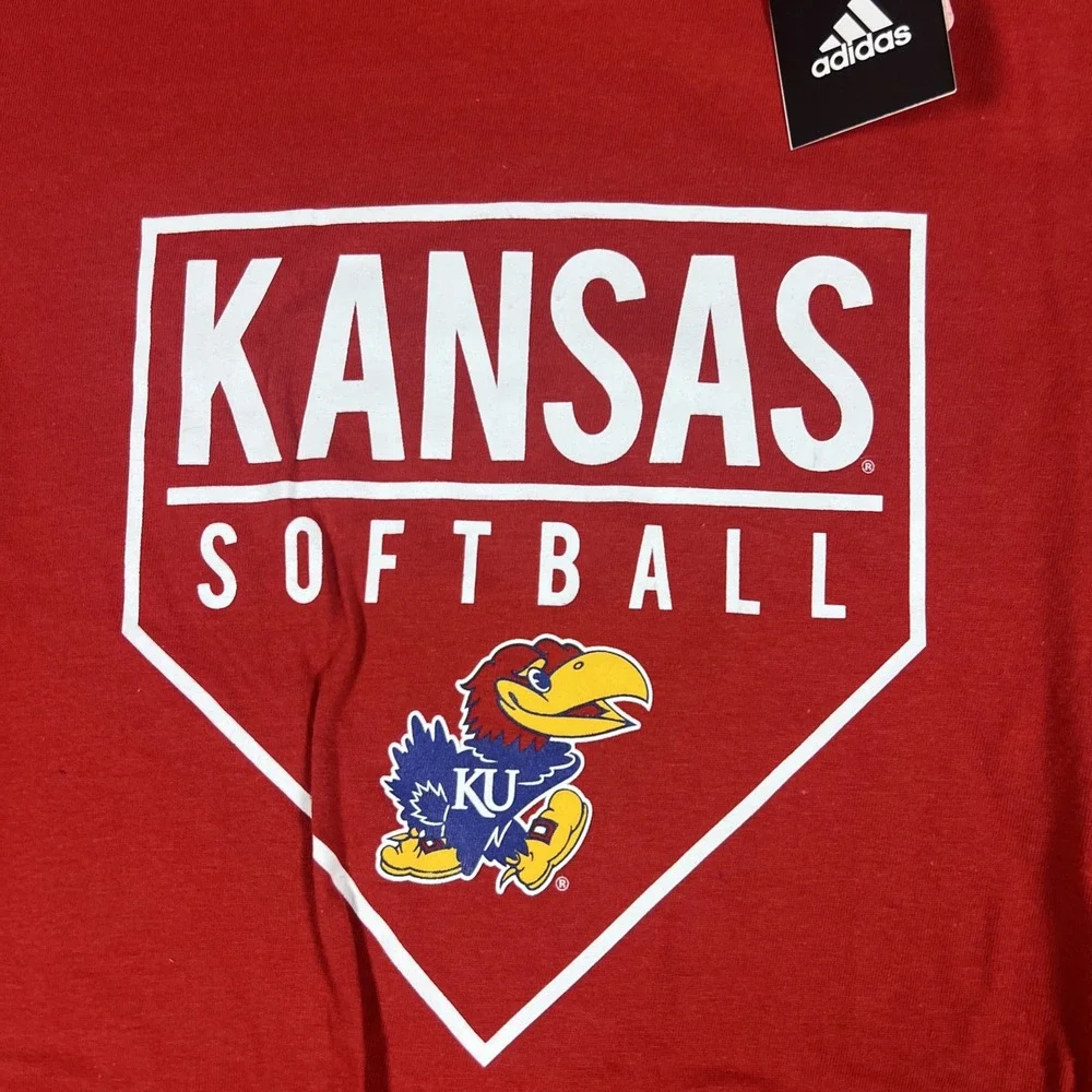 Adidas Kansas Jayhawks Softball Amplifier Tee‎ Mens Medium Red NCAA T-Shirt NEW